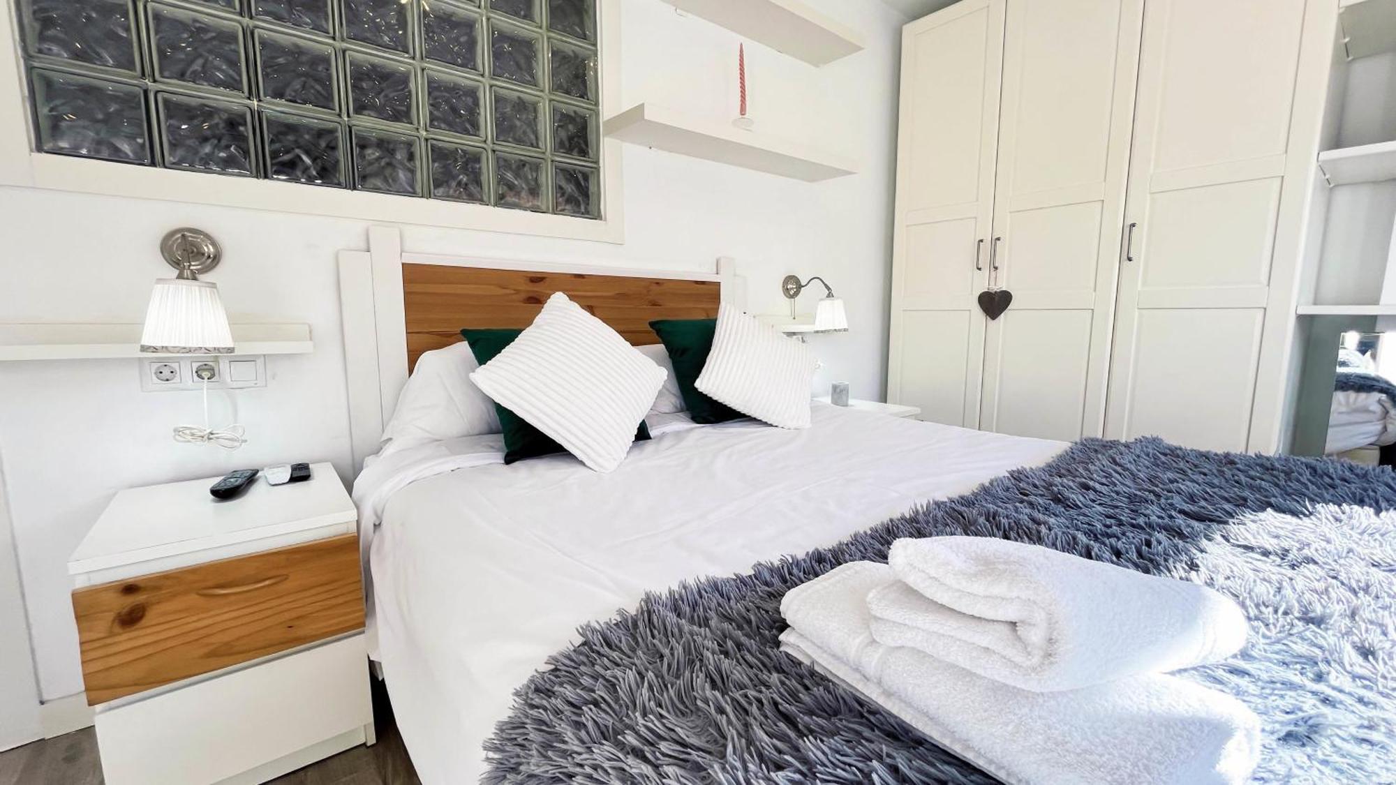 A 5 Minutos De La Playa Con Terraza En Malaga Apartment Luaran gambar